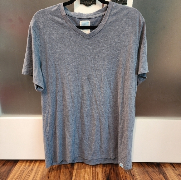 Other - Jason Scott Staple V-neck Short Sleeve t-shirt